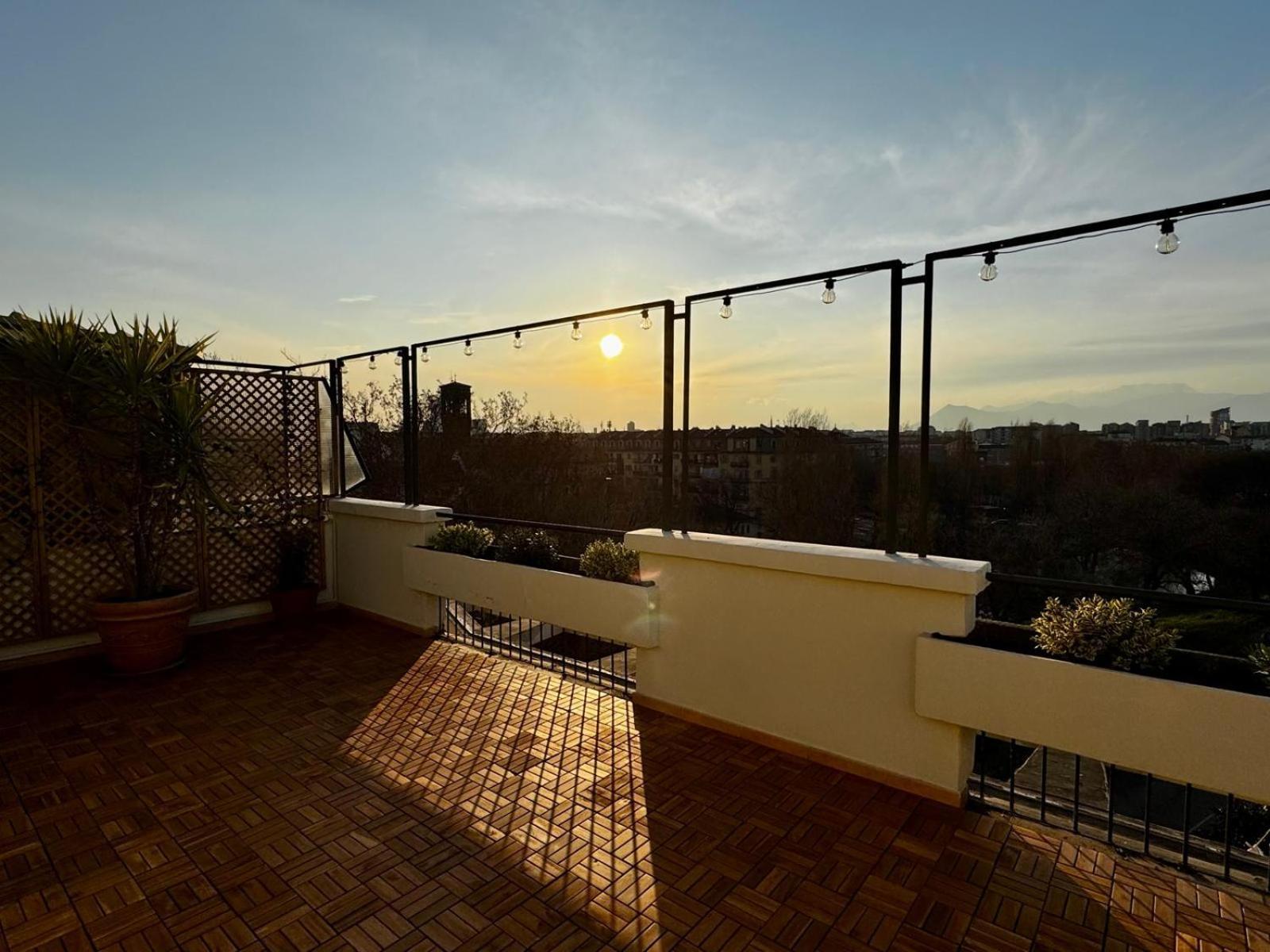 Gianduja - Attico Con Terrazzo Apartman Torino Kültér fotó